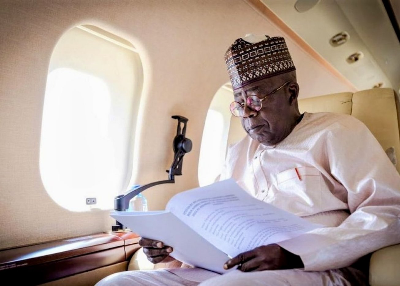 Bola Tinubu se rend en France après la saisie d’avions présidentiels par la justice française